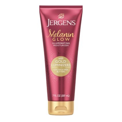 Hydrating body lotion with shimmer for glowing summer-ready skin