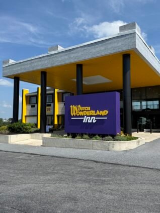 Exterior view of the newly rebranded Dutch Wonderland Inn in Lancaster, Pennsylvania, the official hotel near Dutch Wonderland.