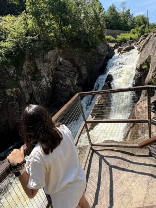 Walk the scenic boardwalk and enjoy the different waterfall viewpoints